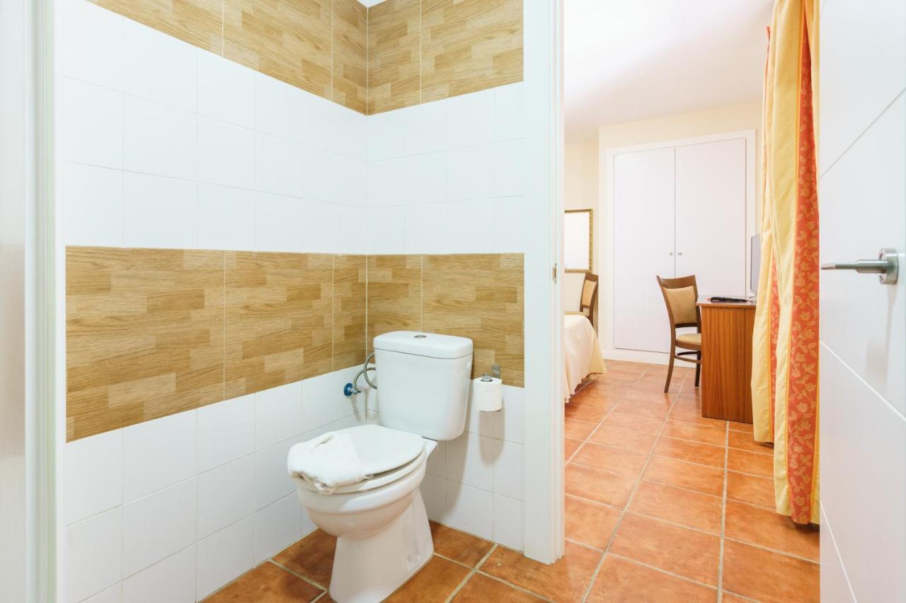 Hotel Carlos V Jerez By Vivere Stays 赫雷斯 外观 照片